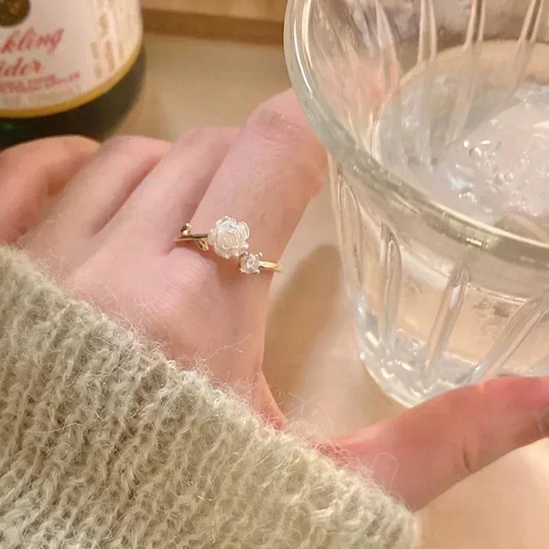 Schattige Minimalistische Imitatie Parel Ringenset voor Vrouwen Koreaanse Mode Onregelmatige Parel Vingerringen Nieuwe Trend Dames Sieraden Cadeaus