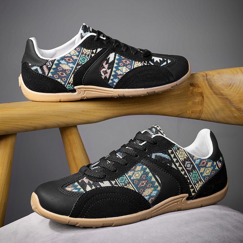 Men's shoes 2025 spring and summer new trendy brand light classic retro men's versatile soft sole casual moral training trendy shoes