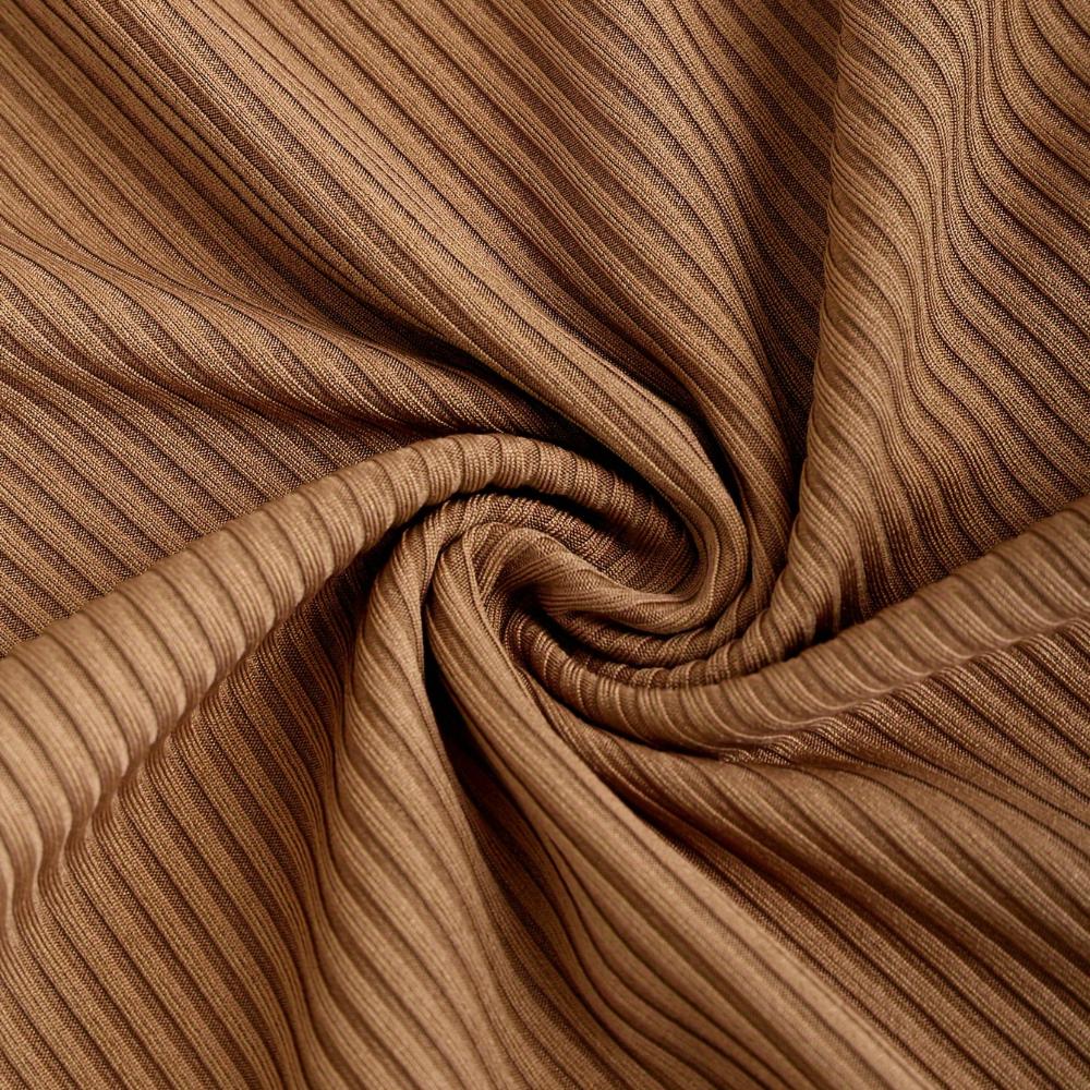 Modisches, schlichtes, ärmelloses Trägerkleid aus Strick für Frühling und Sommer, mit tiefem Rückenausschnitt und sexy langem Rock mit Ausschnitt.