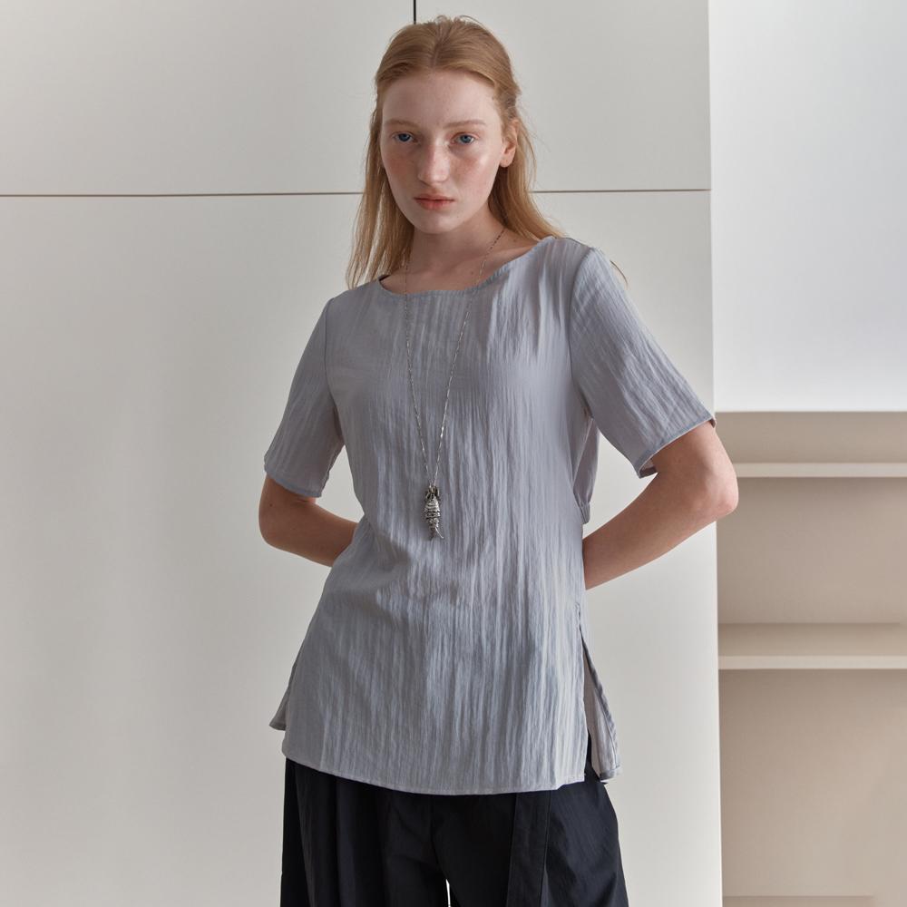Elssibeui Back Cut-Out Blouse Top_Light Gray
