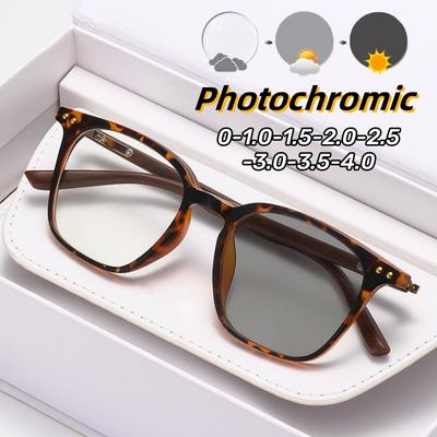 Modische Vielseitige Quadratische Vollrand-Photochrome Myopie-Brille Ultraleicht Robust und Langlebig Kurzsichtigkeits-Brille