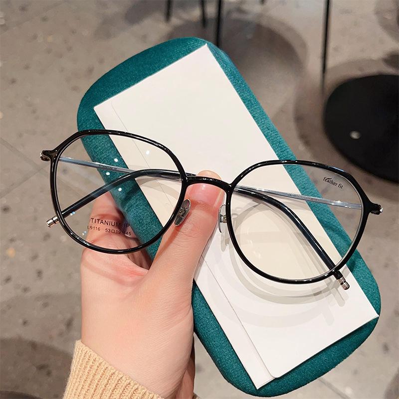 Простая коричневая титановая оправа Tr90 — фото 5