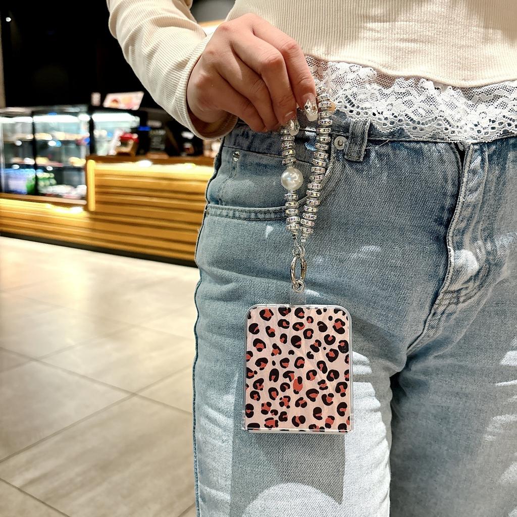 Applicable to Samsung ZFlip6 folding leopard print phone case zflip5 pearl bracelet pocket2 protective case hard case