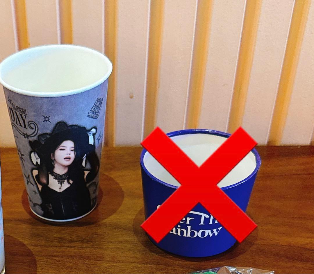 

[USED] Solar Birthday Cup Holder (mamamoo RBW)