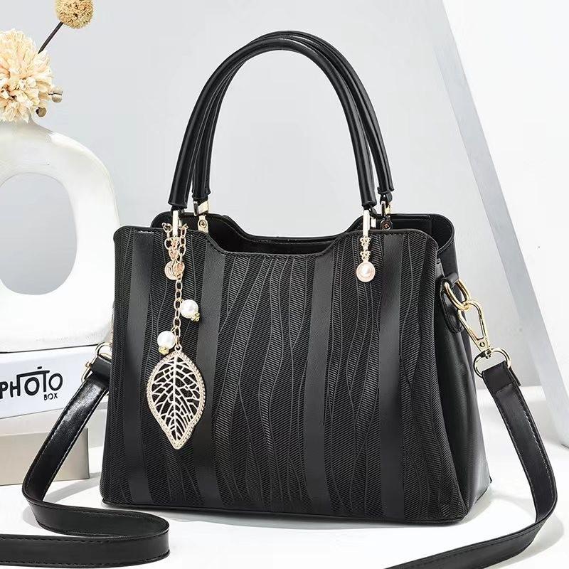 

Trendy Crossbody Pu Handbag For Women With Stylish Minimalist Design And Versatile Colors чёрный