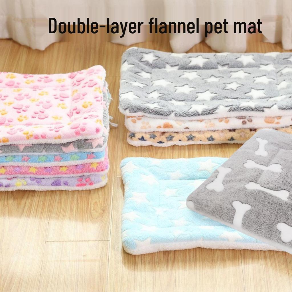 Cozy Four-Season Pet Cushion: Universal Warm Sleeping Mat for Cats and Dogs
