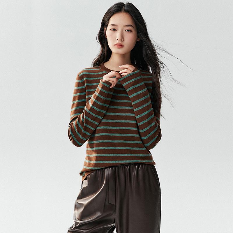 Yangzi Elegant Loose Striped Wool Sweater for Women - 2026 Early Autumn Collection