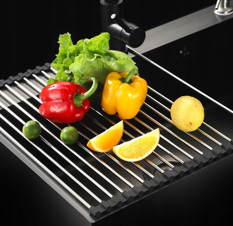 Roll-up drainer for the sink