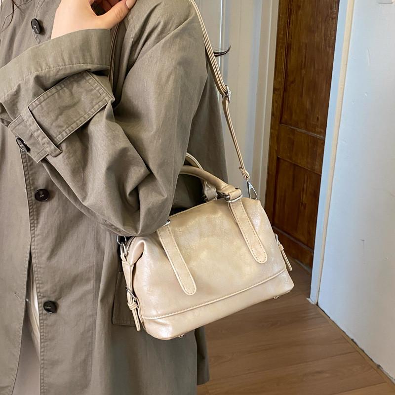IELGY Ladies Messenger Bag Retro All-Match Portable Boston Bag