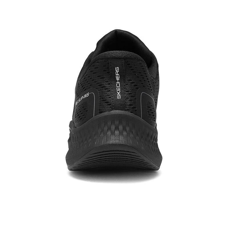 Skechers Men Light Cushioned Anti-Rollover Low Running Shoes Black 220880-BLK