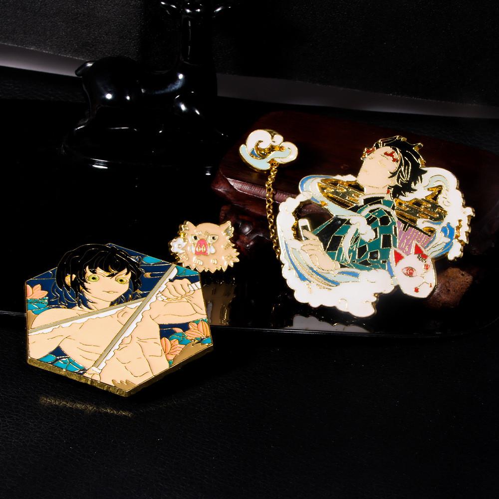 Demon Slayer Kimetsu No Yaiba Alloy Brooch With Electroplated Finish For Cosplay And Daily Wear