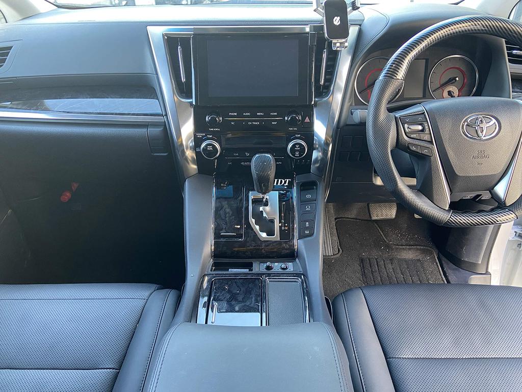 Includes a Mini Cleaning 30 Series Exclusive Black X Carbon Fiber Cowhide Shift Knob Genuine Leather Shift Knob Interior Custom Cover for Toyota and