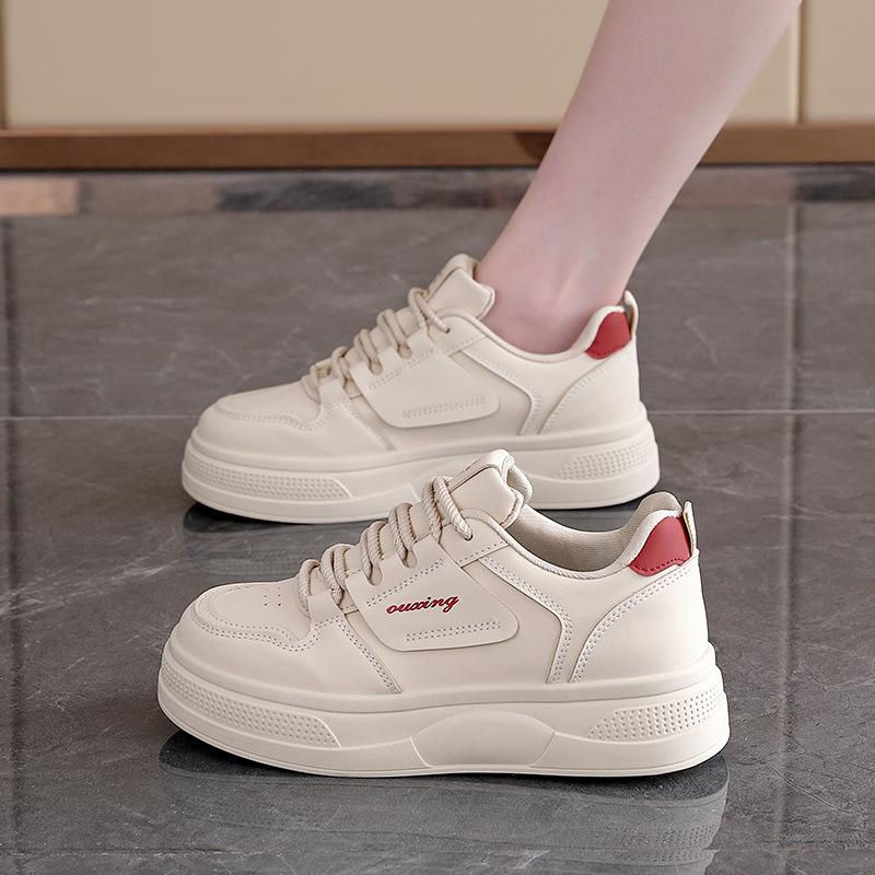 2025 spring little white shoes new Korean version ins female students platform heightening sports board shoes casual street shooting HY319