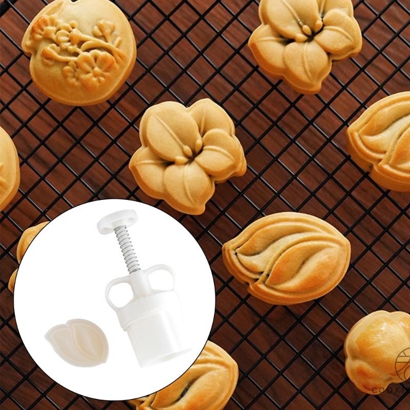 Leaves Cookie Hand Press Baking Tool Home Baking Mooncakes Mould Green Bean Cake Designs Press with Leaves Pattern