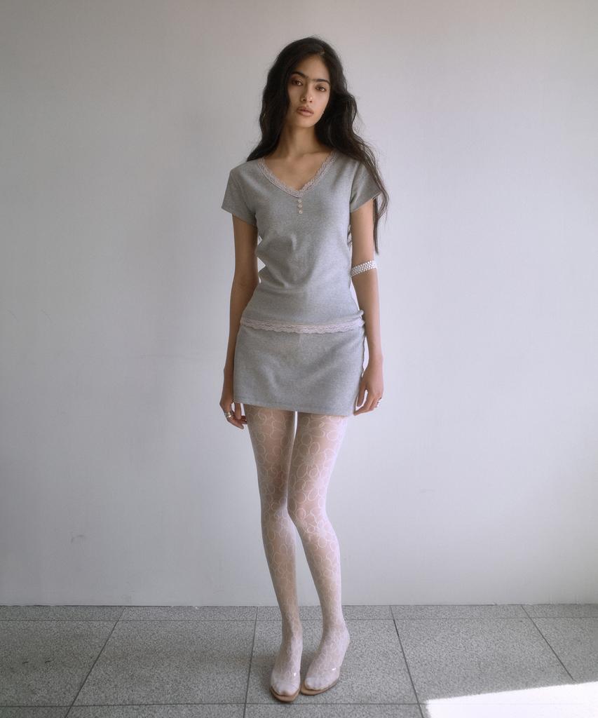 PORTERNA Lace Trim V-Neck T-Shirt-Melange Gray