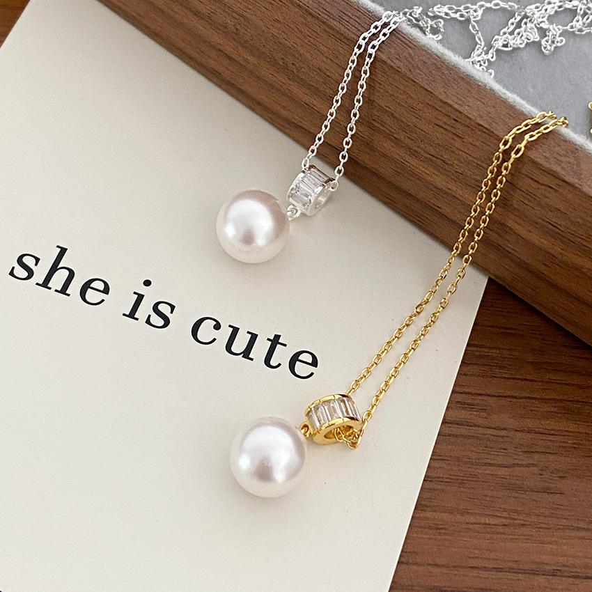 S925 Sterling Silver Light Luxury Exquisite Micro Zircon Diamond Square Diamond Pearl Pendant Necklace Women's Clavicle Chain New Trend