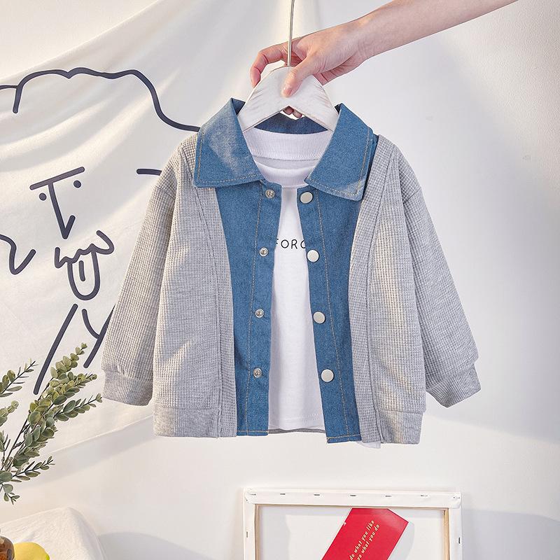 Jungenmode Koreanische Version der Herbst-Denimjacke, Kleine und mittelgroße Kinder Westernstil Locker Lässige Jacke Strickjacke Fake Zweiteiler
