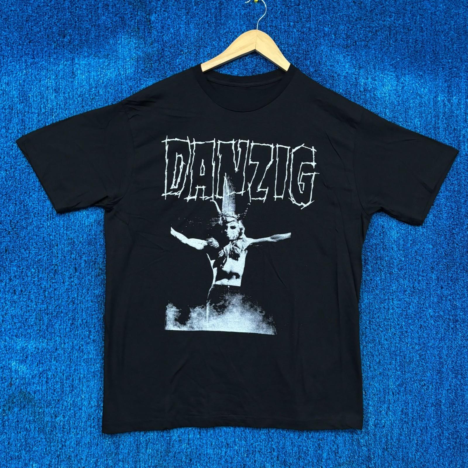 Danzig Video Concert VHS Cover Heavy Metal Band Graphic T-Shirt Size Large M