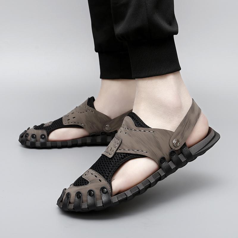 Men Hiking Sandals Outdoor Black Slippers Clogs Wide Head Closed Toe Sport Sandals Summer Beach Shoes for Father Plus Size