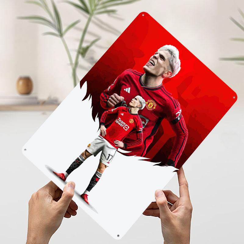 

United Football Player Tinplate Poster Customized Wall Art Vintage Metal Signs Retro Tin Plaque for Living Room Decorations Home 20x30cm（7.8x11.8inch）