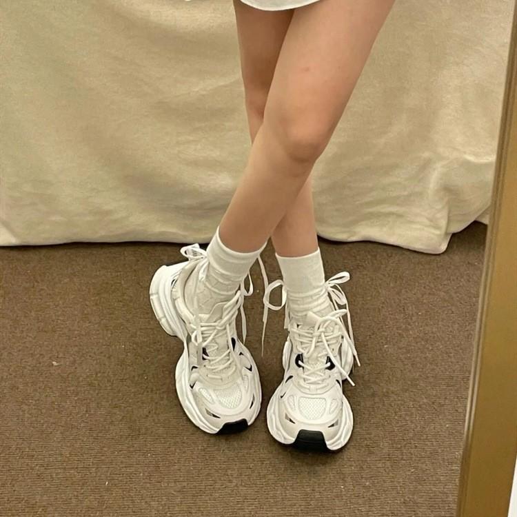 Korean version of women's shoes 2025 new fashion casual sports shoes popular versatile platform dad shoes breathable round head single shoes