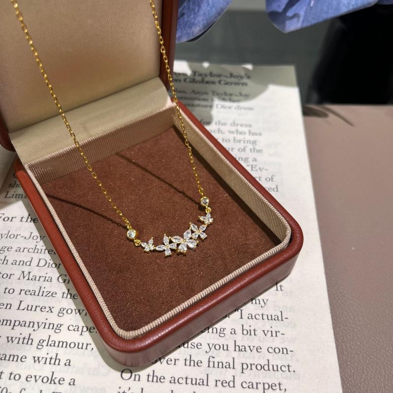 Point Diamond Cold Butterfly Necklace Bracelet Stud Earrings Unique Light Luxury Exquisite High Sense Mini Earrings