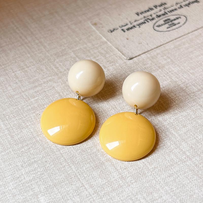 

Желтые круглые серьги-пусеты - Роскошный нишевый дизайн для летнего отпуска 2025, Дофаминовый стиль для женщин