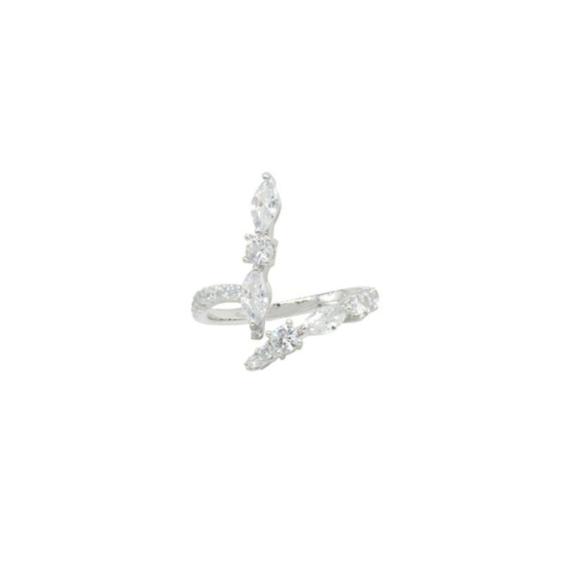 Chic Opendesign Ring With Shimmering Stones Perfect For Gifts Celebrations And