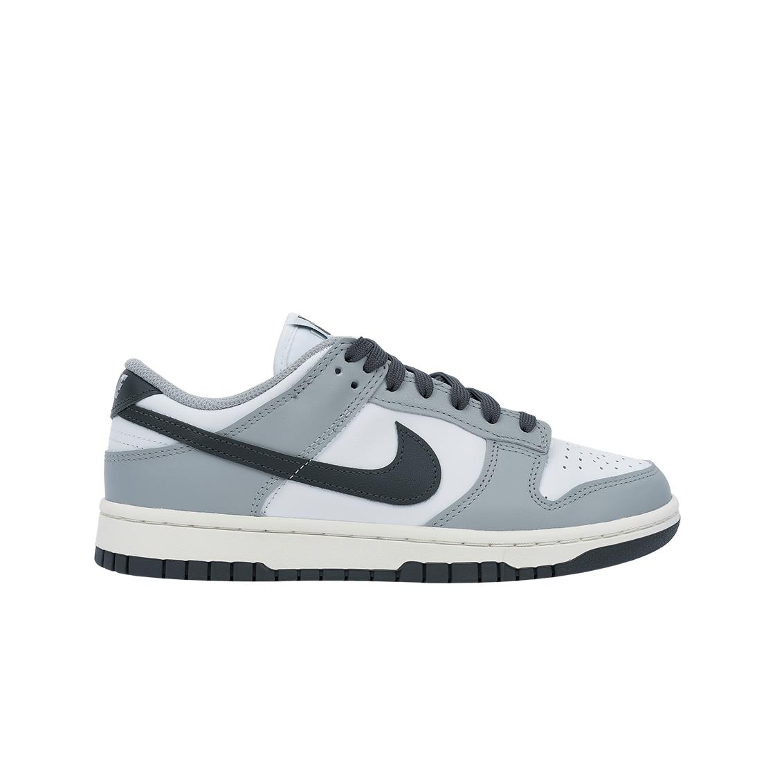 

Женские кроссовки Nike Dunk Low Light Smoke Grey DD1503-117