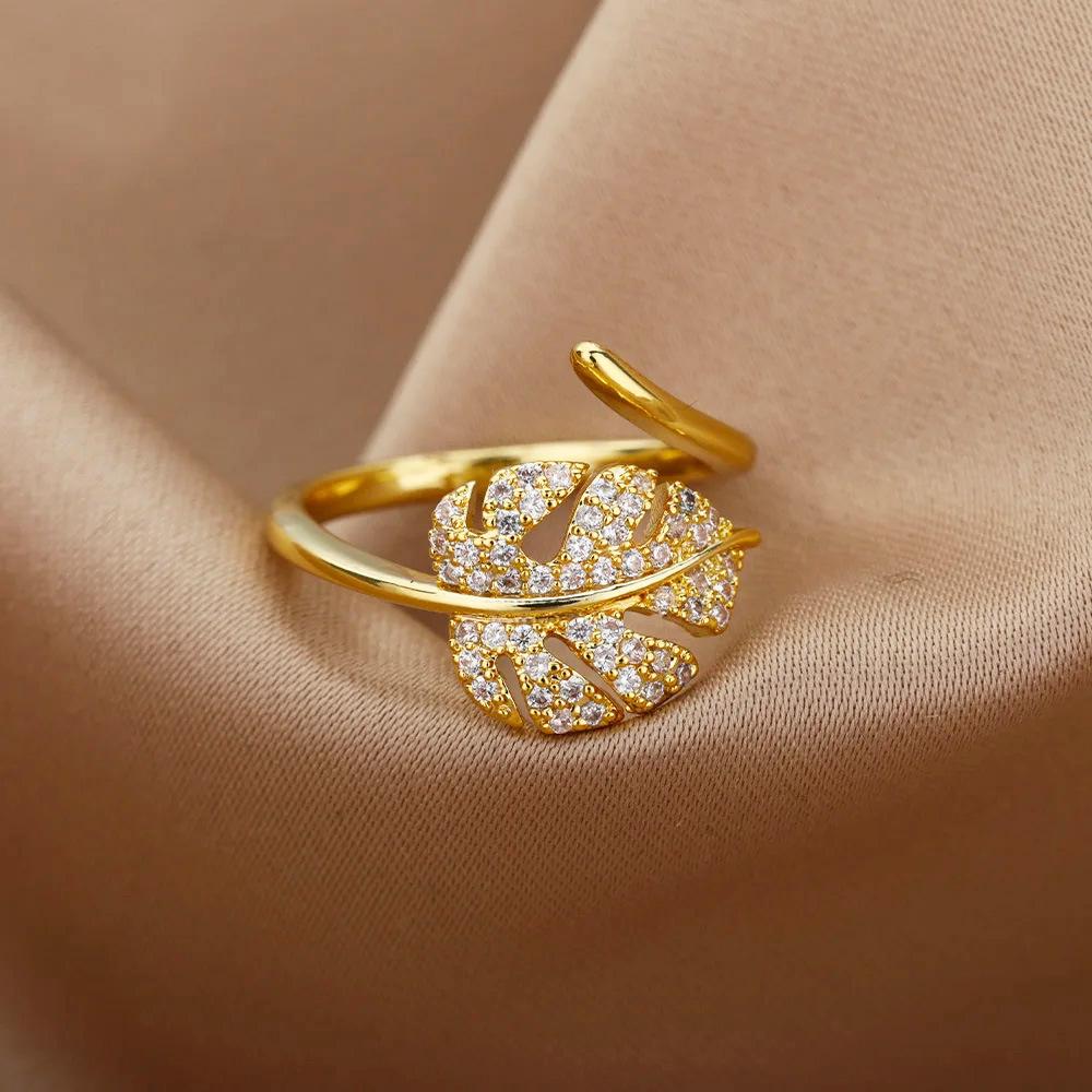 18K Goldplattierter offener Ring mit Zirkonia-Blattdesign - Luxuriös, Anlaufgeschützt, Ideal für Frauen