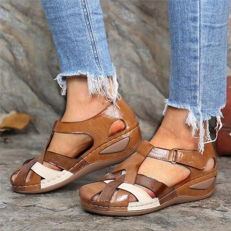2024 Women's Plus Size Retro Wedge Heel Peep-Toe Sandals with Magic Tape