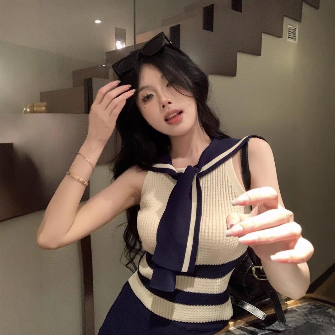 

Navy Collar Sweet & Spicy Knit Tank Top - Women s Summer Slimming Preppy Style One Size [Suitable for up to 125 lbs]