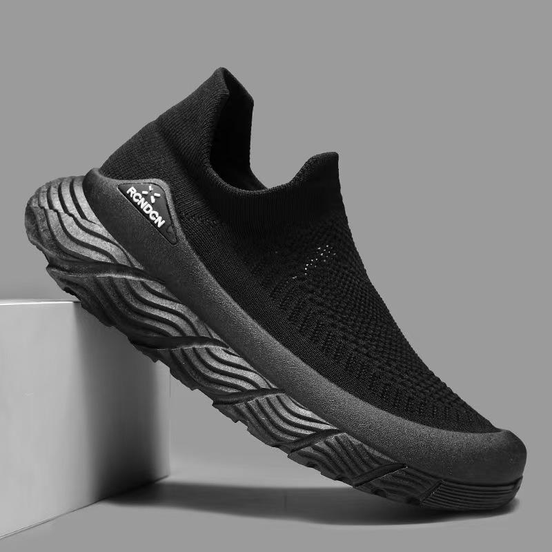 Brand Summer Men's Mesh Breathable Casual Shoes Slip on Soft Sole Vulcanized Shoes Light Thick Sole Sneakers Zapatillas Casuales