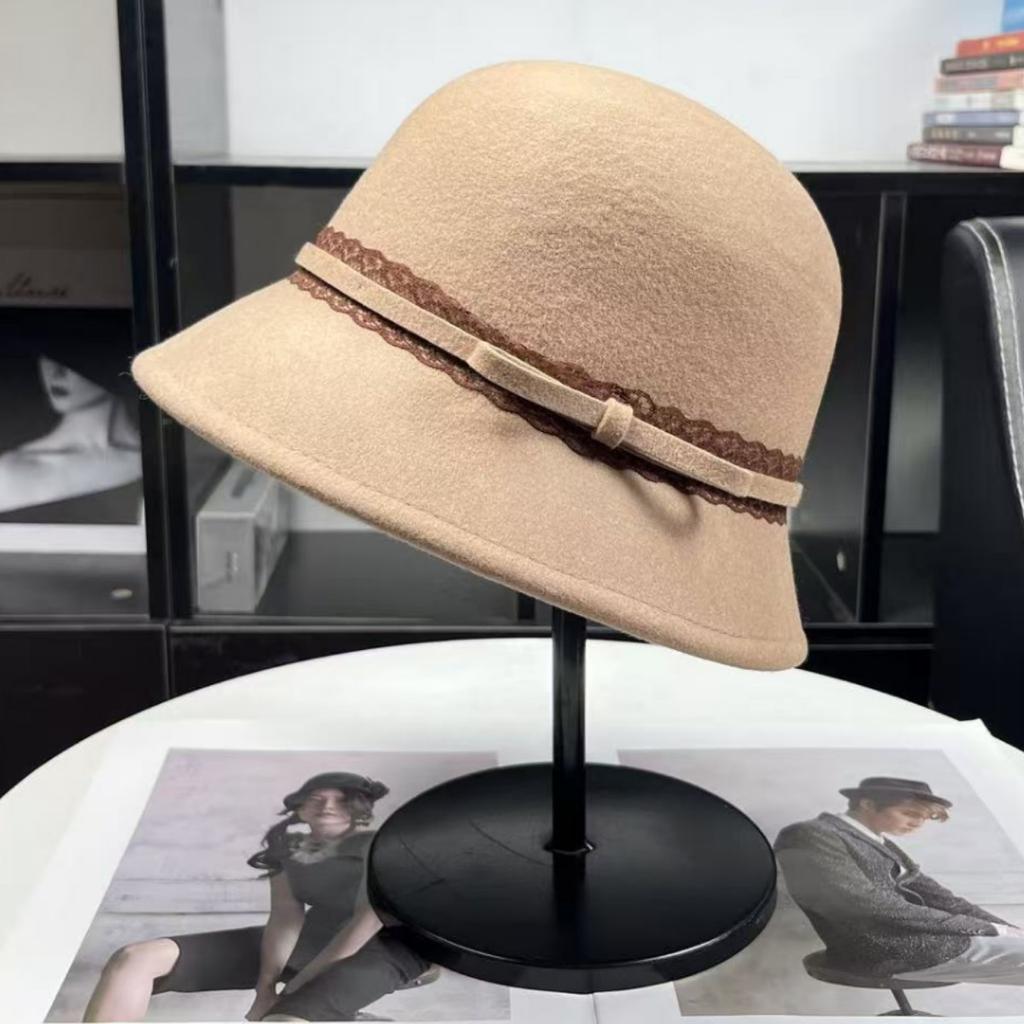 French romantic white rich women's golden wind top hat autumn and winter high-end Hepburn wind pure wool woolen small brim basin hat