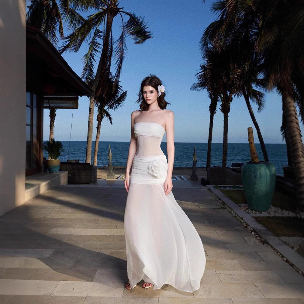 

Seaside vacation wind perspective mesh tube top skirt design sense slim temperament long skirt travel photo good-looking skirt S белый