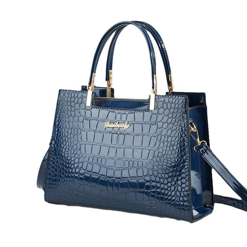 Trendy Mom Bag Perfect For Daily Use 2023 Summer Collection Medium Size Crocodile Pattern Multiple Colors