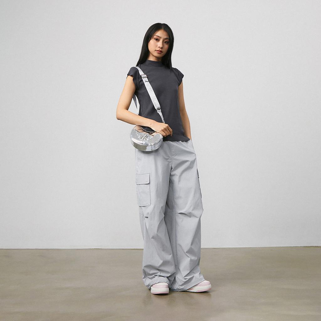 New MLB New York Yankees Artificial Leather Shoulder Bag Handbag Shoulder Bag Student Backpack Women's Silver 3ACRS044N-50SIS