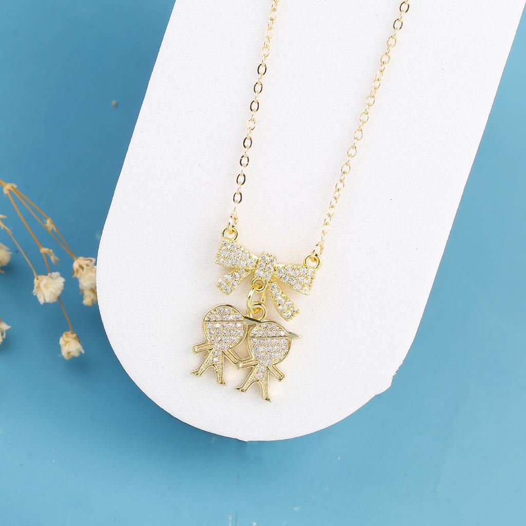 New Creative Gold-Plated Zirconia Mom, Dad And Child Theme Pendant Necklace Classic For Mother'S Day Birthday Jewelry Gift