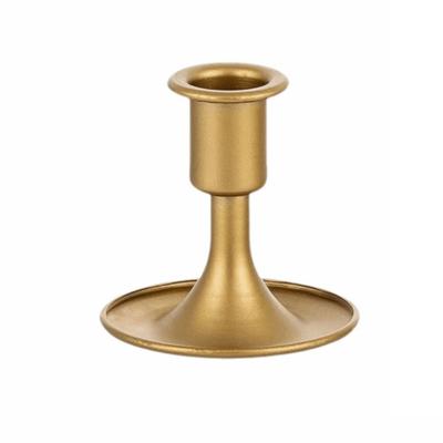 Retro Gold Taper Candle Stick Handhold Iron Taper Candle Stand Delicate Household Vintage Candlestick Holder Desktop Ornament