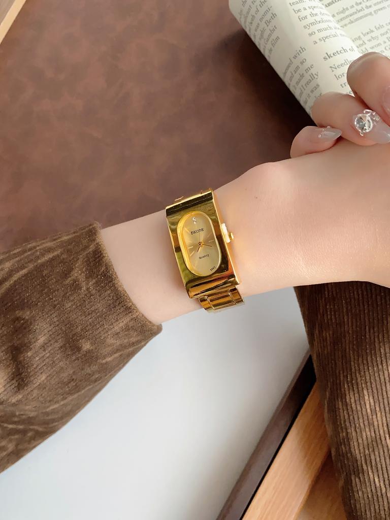 Nuevo Reloj de Mujer de Moda con Pulsera Dorada, Estilo Ins de Lujo, Elegante y Versátil Reloj de Cuarzo para Mujer