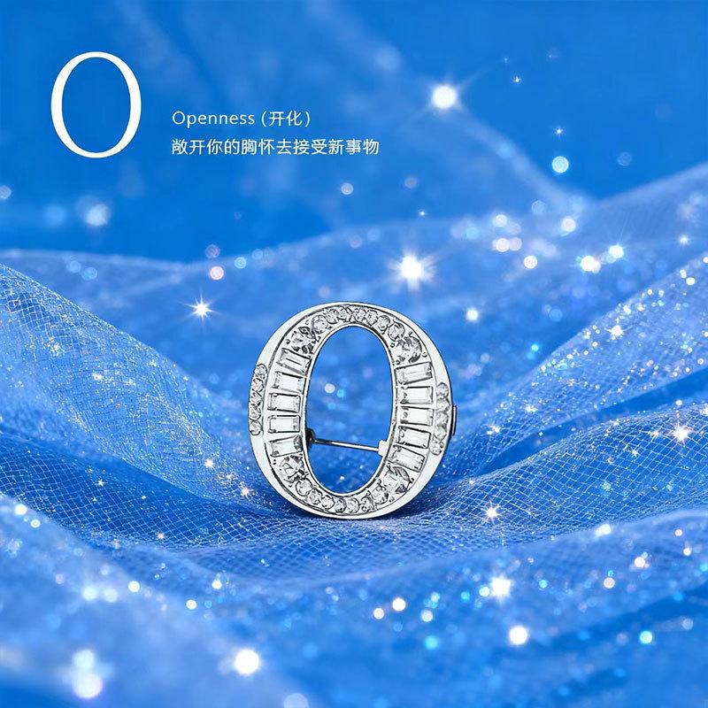 26 English Alphabet Brooches, Men'S And Women'S Suits, Collar Pins, Creative Brooches, Rhinestones, Crystal Anti-Light Pins