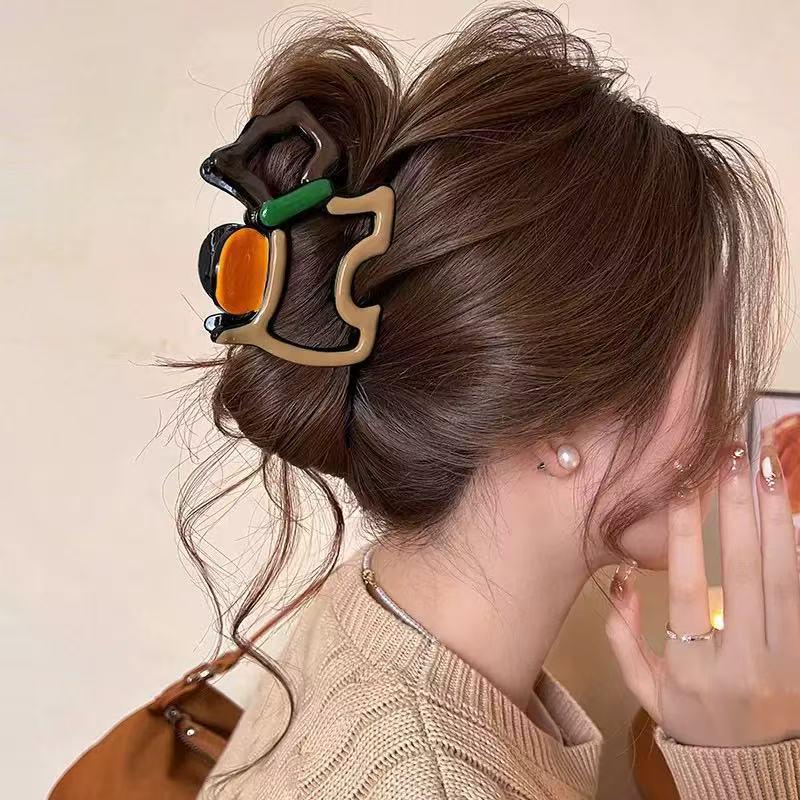 Luxurious Large Hair Claw: Elegant Wrinkled Back Clip & Shark Hairpin