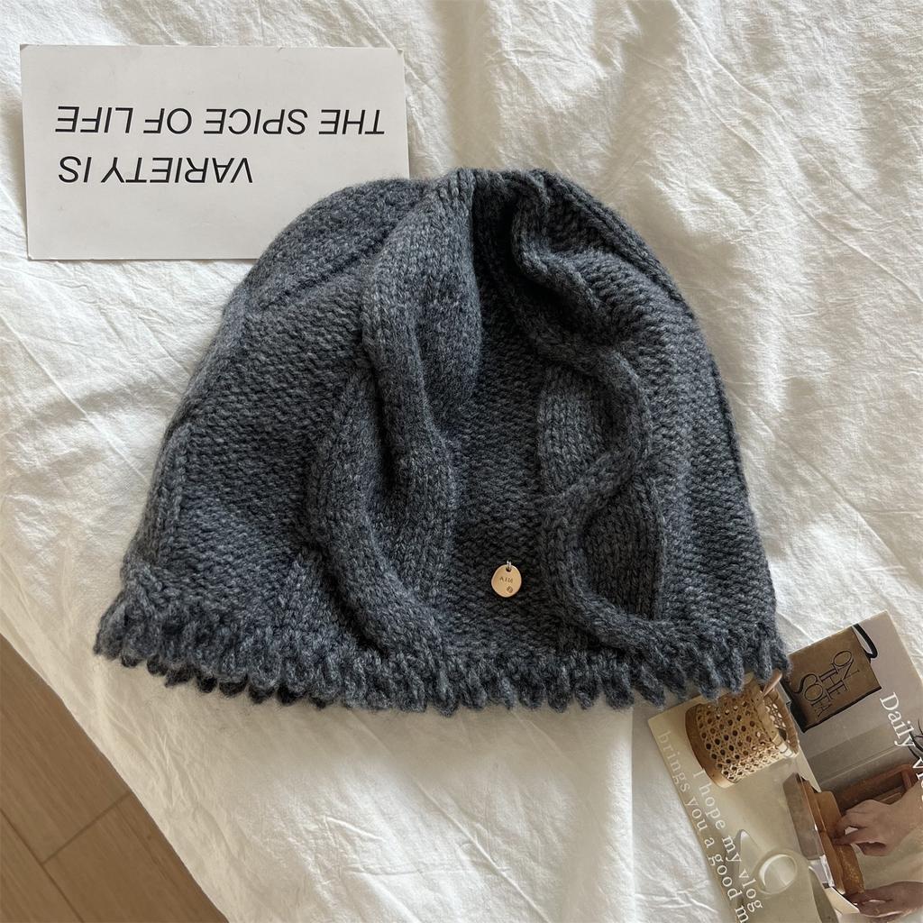 New Style Knitted Hat for Women In Autumn and Winter Small Face  Warm  Ear Protecting  Fashionable Woolen Cold Hat