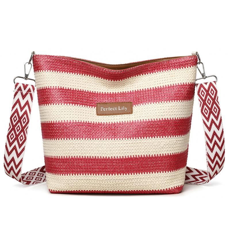New Women's Shoulder Bag Casual Personality Flow Fashion Niche Messenger Bag Large Capacity Tote Bag