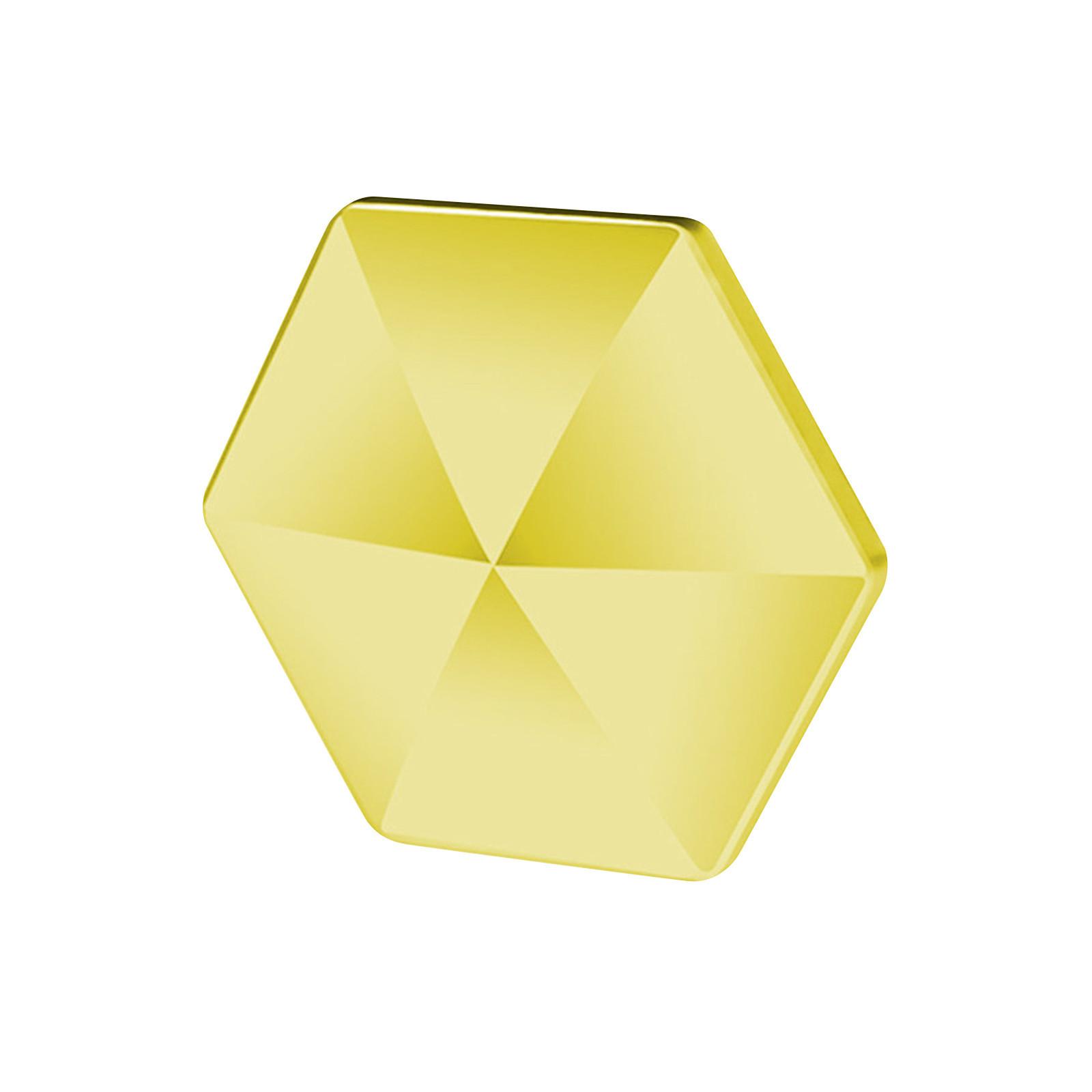 

Кончики пальцев распаковывают игрушку-волчок, настольный флип и танцевальную энергию