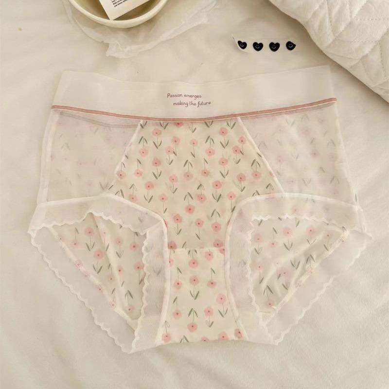 Women's Thin Fashion New Micro Permeable Sweet Breathable Triangle Underwear