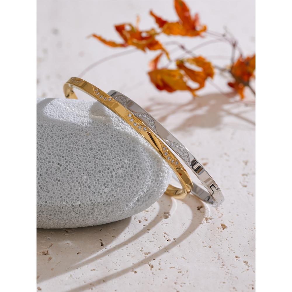 Yhpup 61mm Stainless Steel Inlaid Zircon Round Bracelet Bangle Waterproof Polished Trending Jewelry Wholesale New