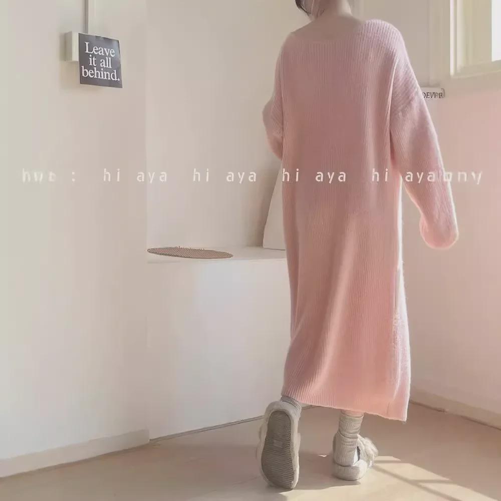 Elegant Knitted Mid-Length Dress for Women - Autumn/Winter Style, Knee-Length, Loose Sweater Design.