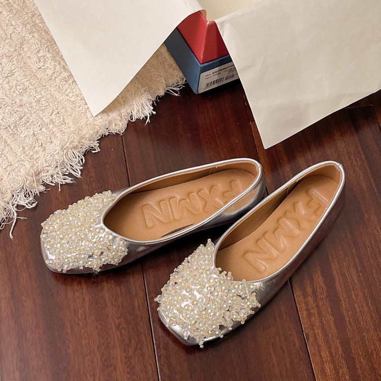 

Square head flat shoes women s 2025 new spring and summer French crystal full diamond fairy ladyshoes soft sole shallow mouth single shoes women 40 серебряный