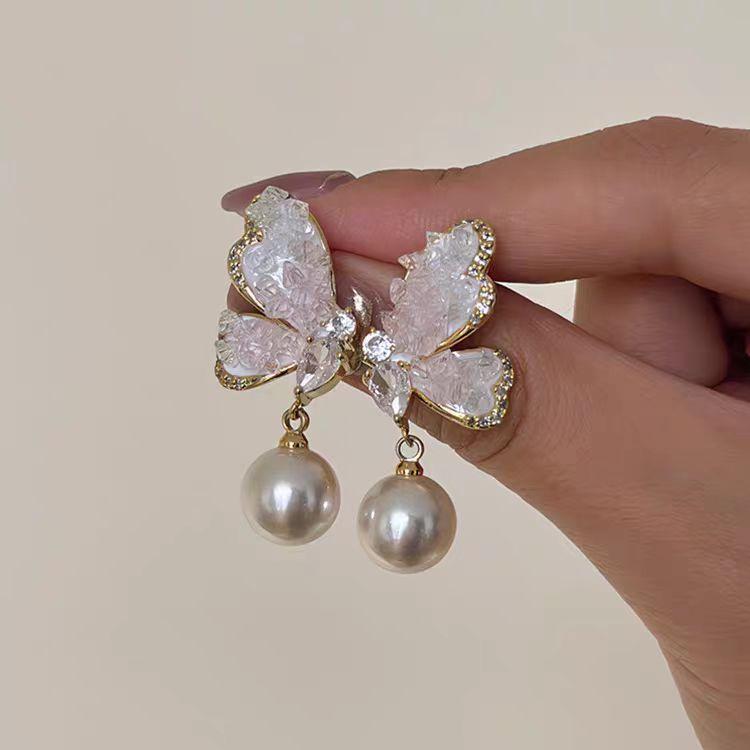 Silver needle flash zircon earrings, women's exquisite temperament stud earrings, spring and summer earrings.